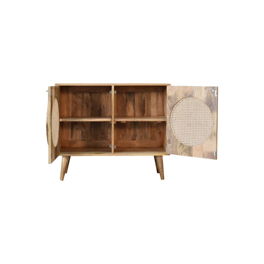 Larissa Cabinet