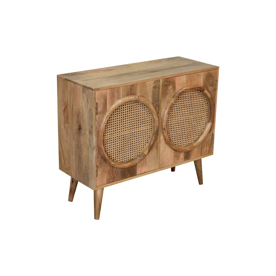 Larissa Cabinet