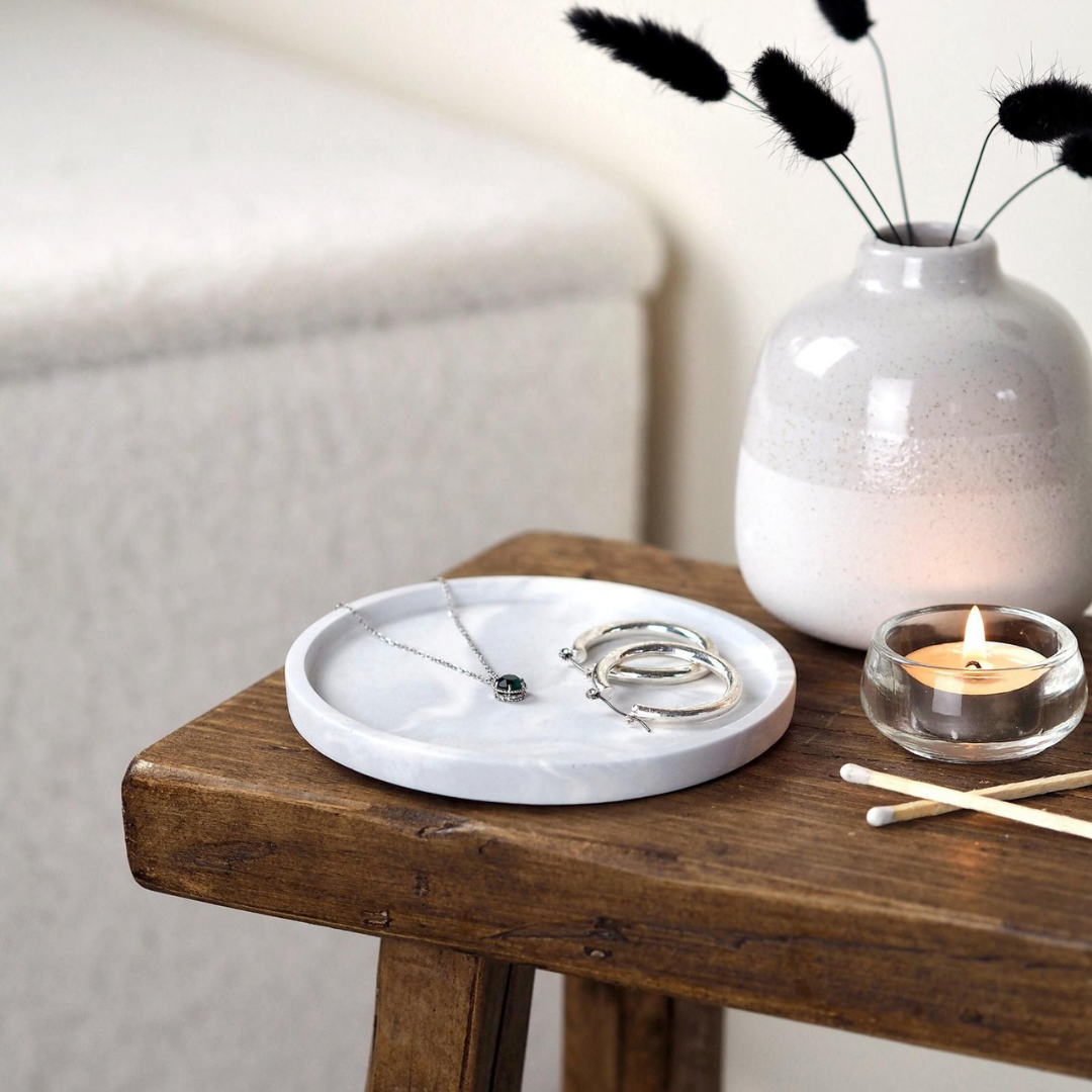 Small White Marble Concrete Round Display Tray