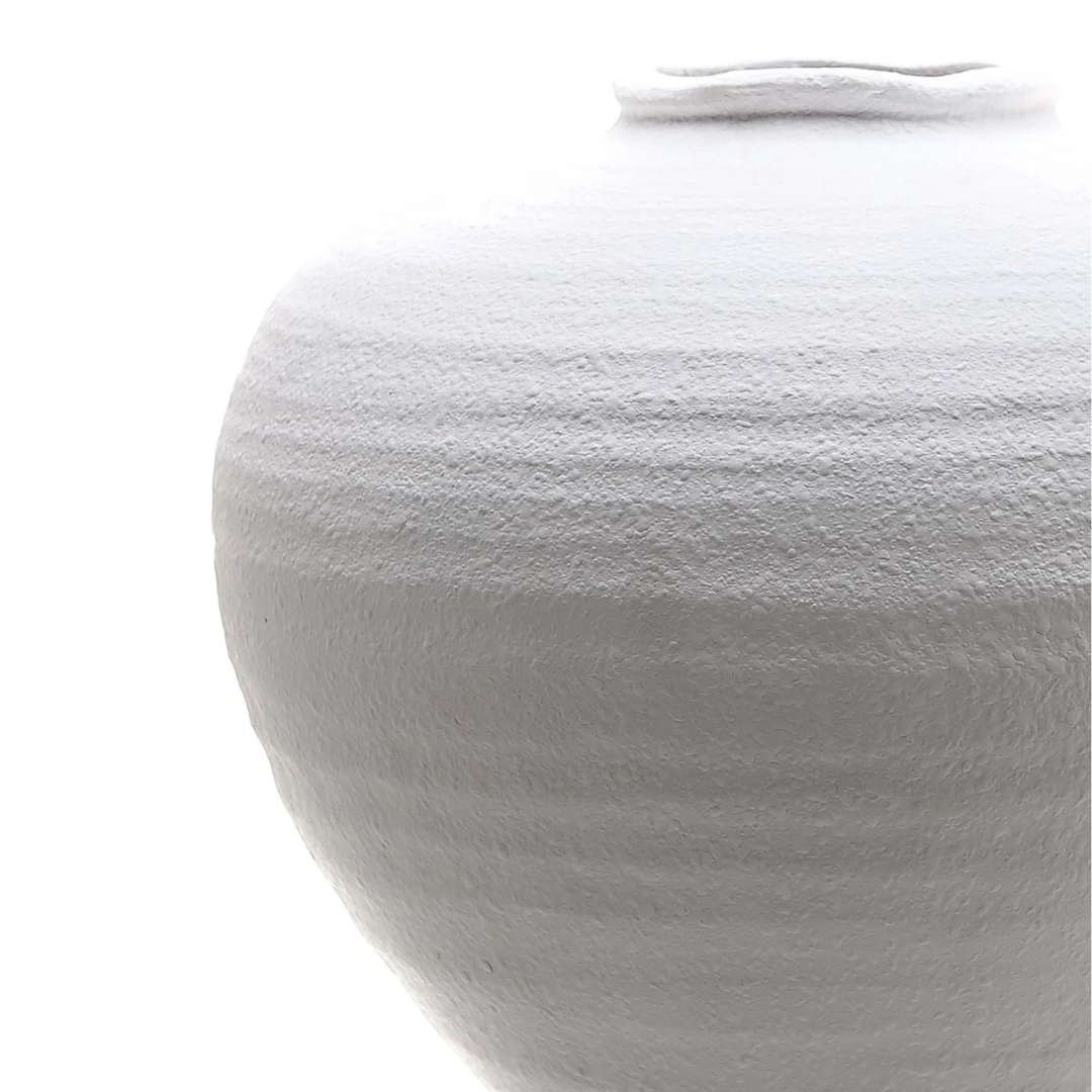 Regola Matte White Ceramic Vase
