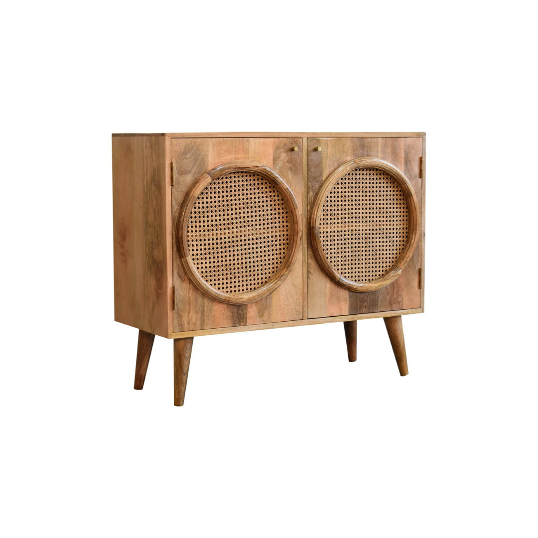 Larissa Cabinet